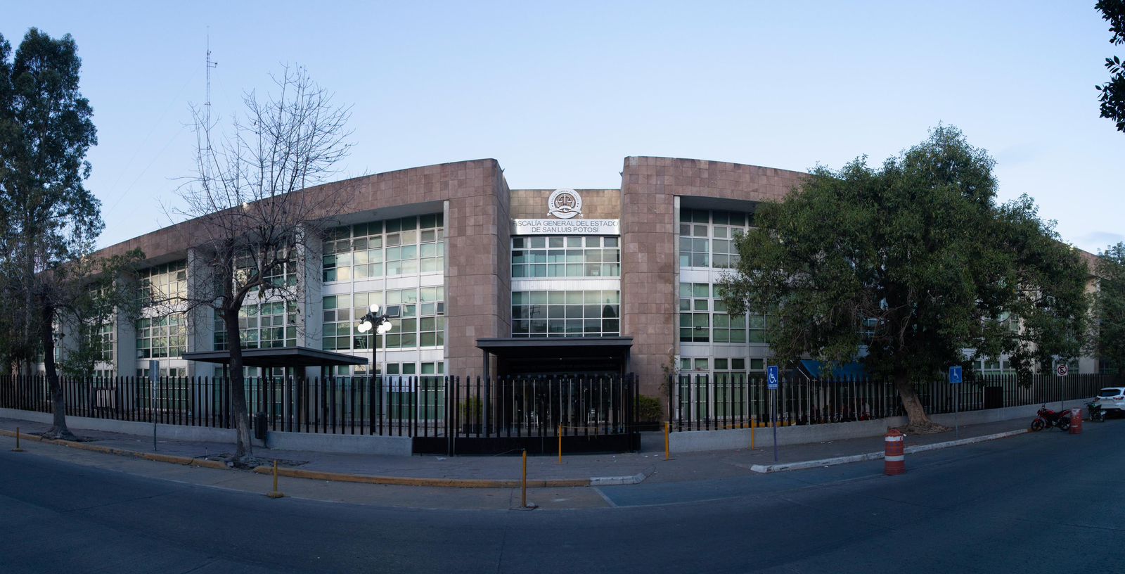 Investigan homicidio de dos personas en Villa de Ramos