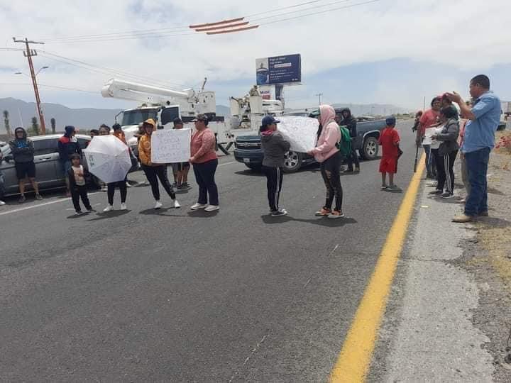 Bloquean carretera a Matehuala exigiendo justicia para Leo