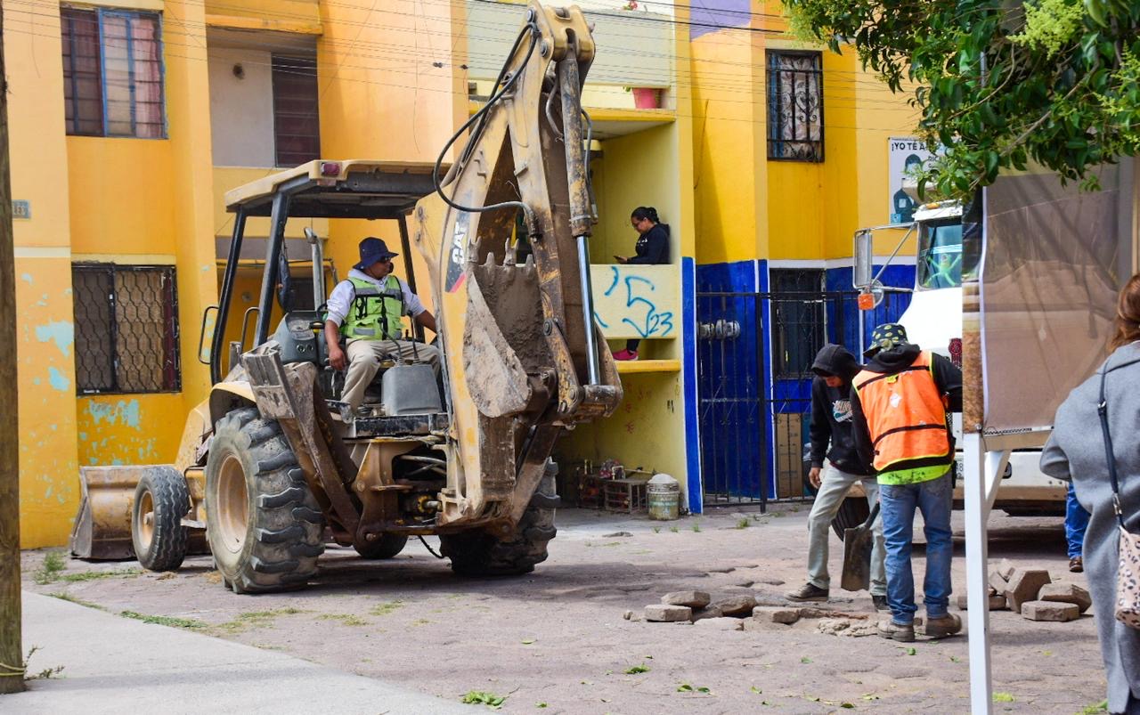 En Soledad inicia modernización de andadores en la colonia San Antonio