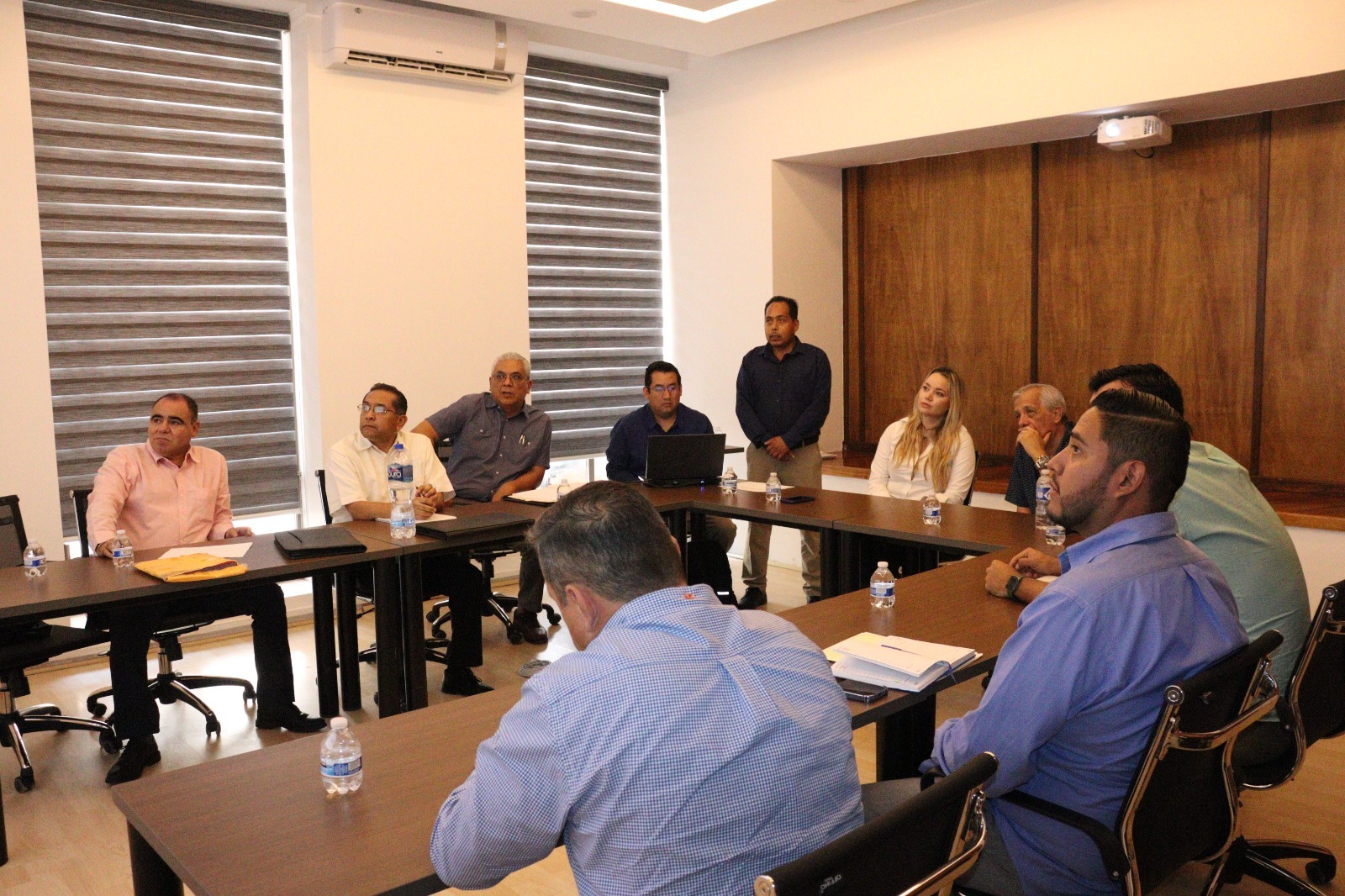 Avanza actualización de padrón de policías municipales