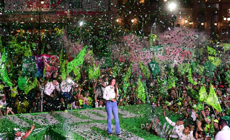 Cierra Ruth González campaña con mitin en Fundadores