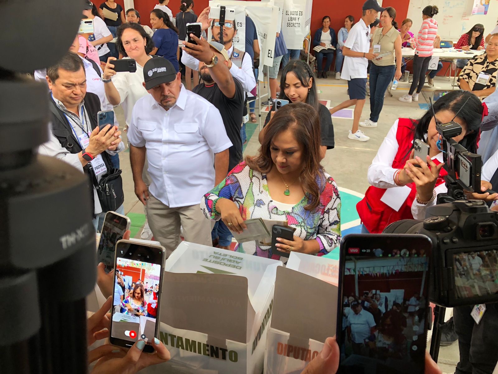 Sonia Mendoza hace un llamado a que transcurra la jornada electoral en paz