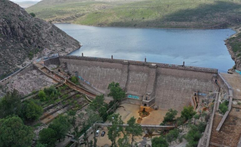 Desfogarán agua de la presa San José por el bulevar Río Santiago
