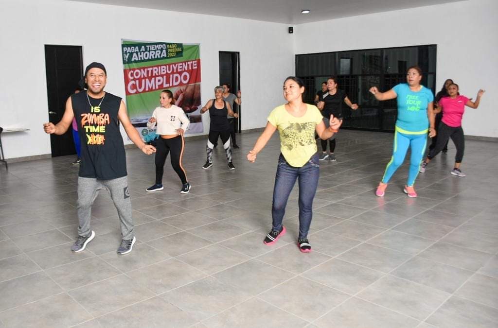 Invita Soledad a clase masiva de zumba
