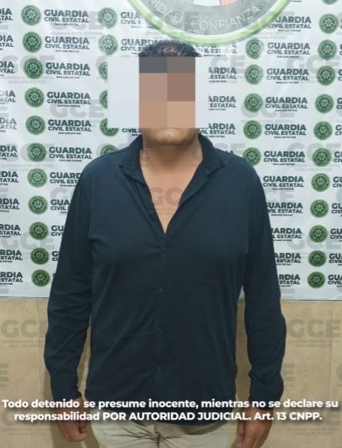 Detienen a sujeto por ofrecer permisos de circulación falsos