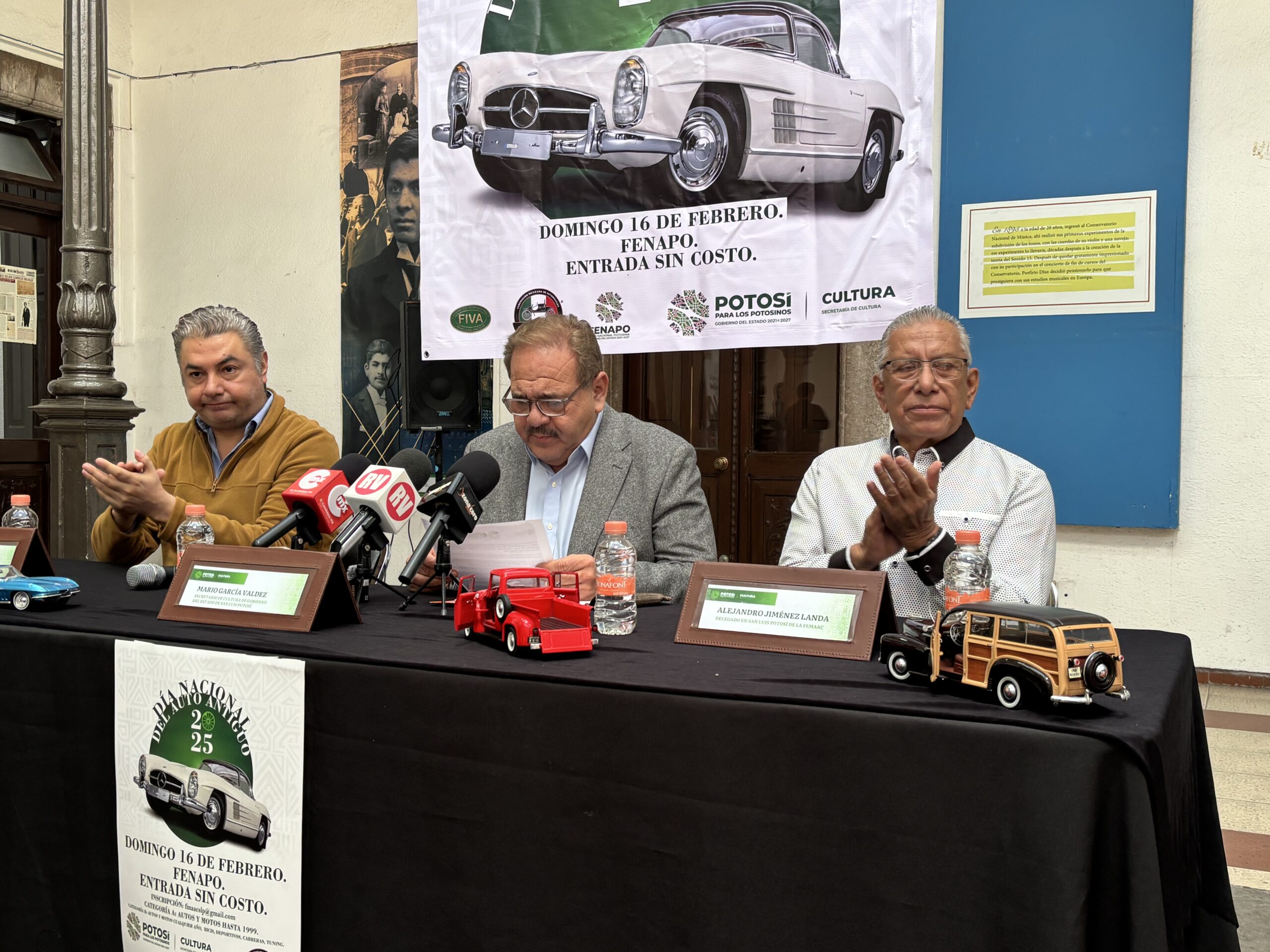 Celebran Día del Automóvil Antiguo en la FENAPO