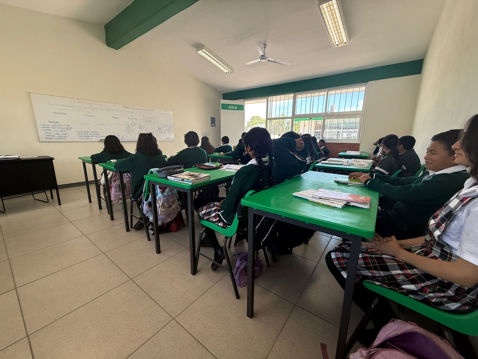 Por altas temperaturas reducen horario escolar