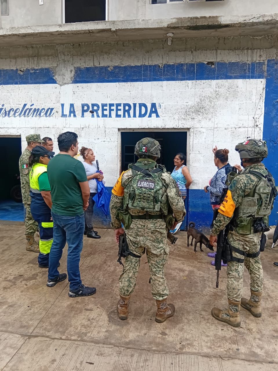 Evacúan a familias en la Huasteca por inundaciones