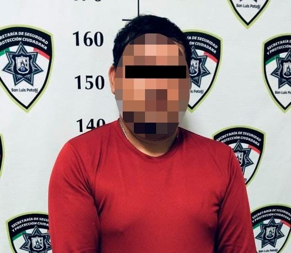 Detienen a entrenador de fútbol por presunta violación de menor