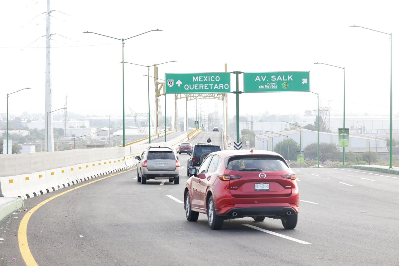 Más de 3 mil vehículos usan en horas pico la nueva vía alterna