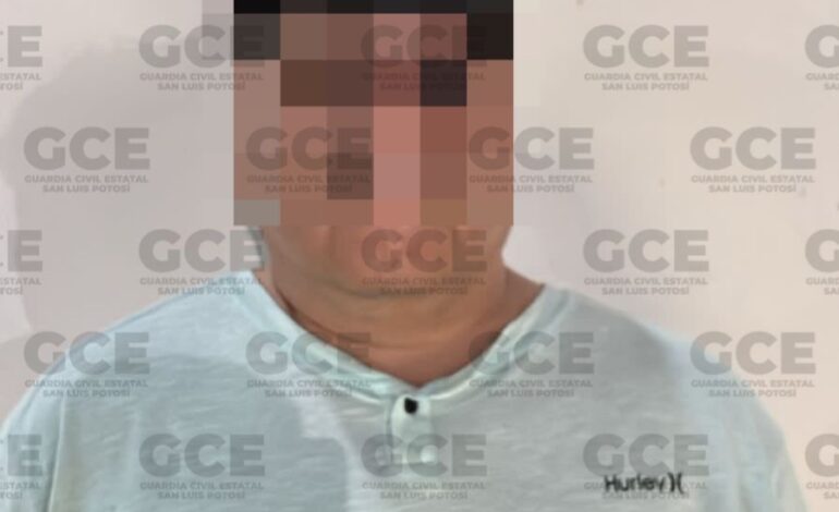 Tras persecución, GCE detiene a dos con armas en Cd. Valles