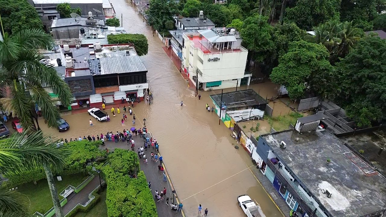 Aplican Plan DNIII en la Huasteca por inundaciones