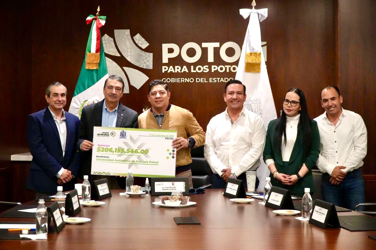Gobierno estatal entrega 200 mdp pendientes a la UASLP