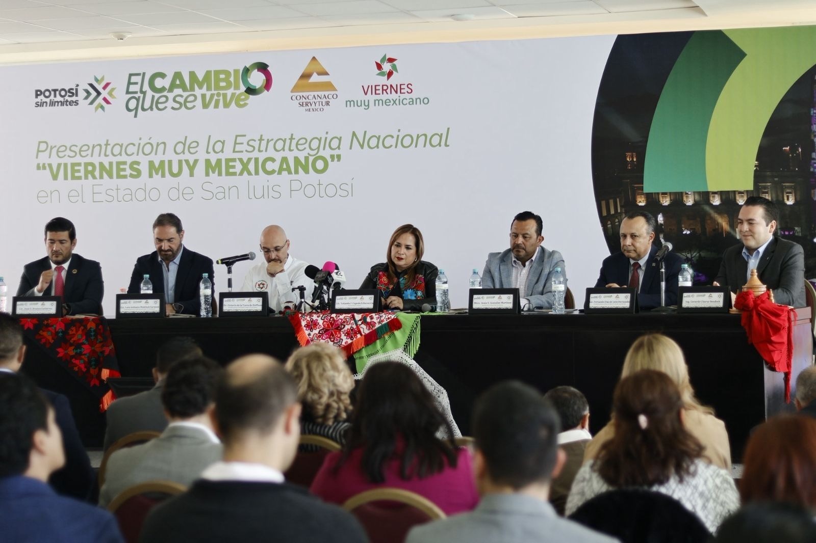 Presentan movimiento Viernes Muy Mexicano