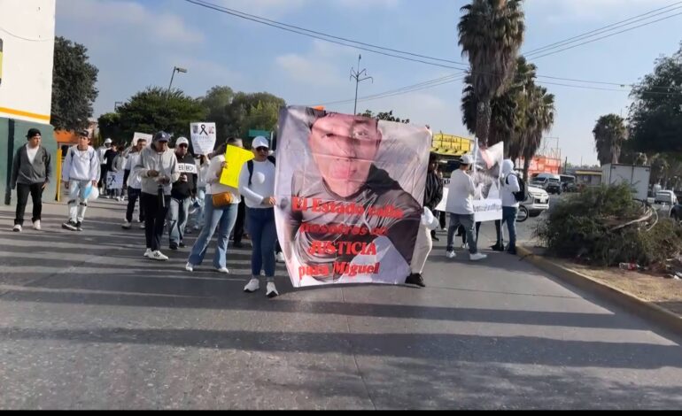 Marchan para exigir justicia por homicidio de Miguel Ángel