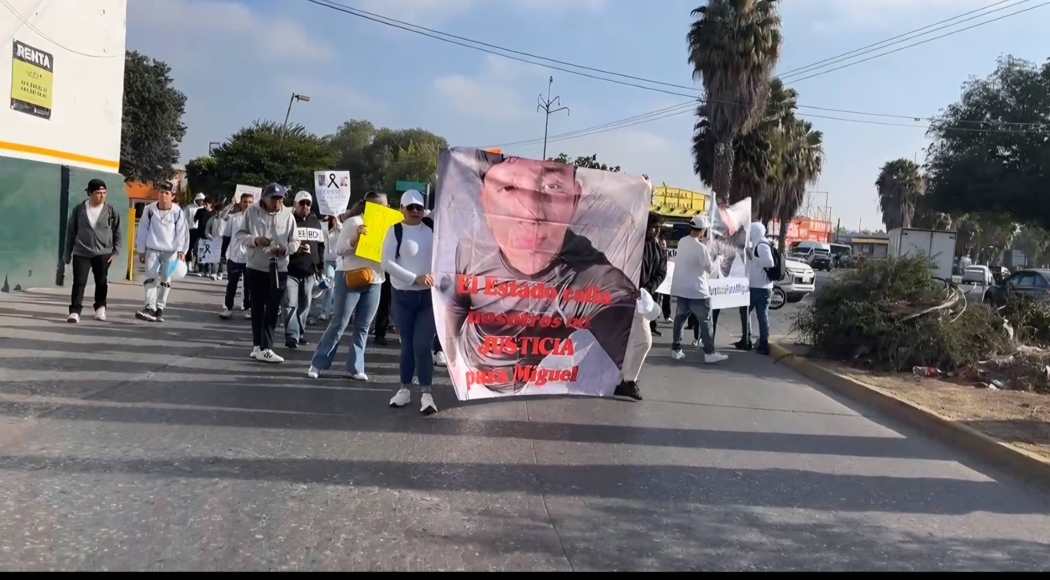 Marchan para exigir justicia por homicidio de Miguel Ángel