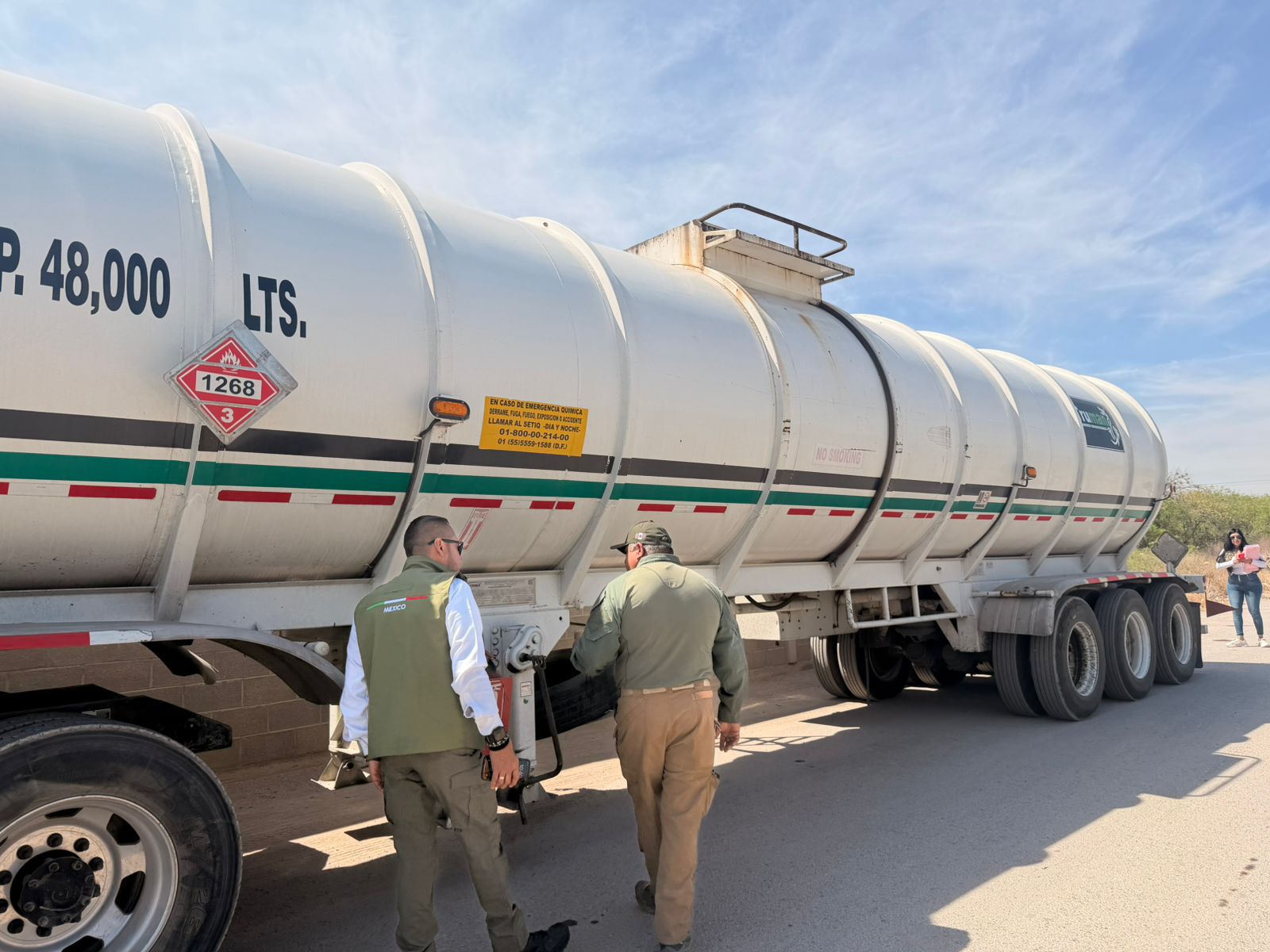 Clausuran pensión que almacenaba pipas de combustible