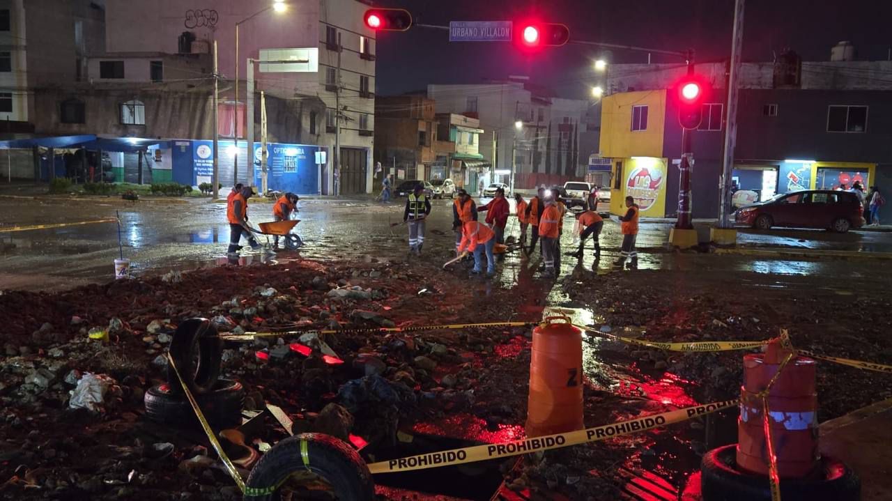 Implementan acciones de limpieza en vialidades afectadas por lluvias
