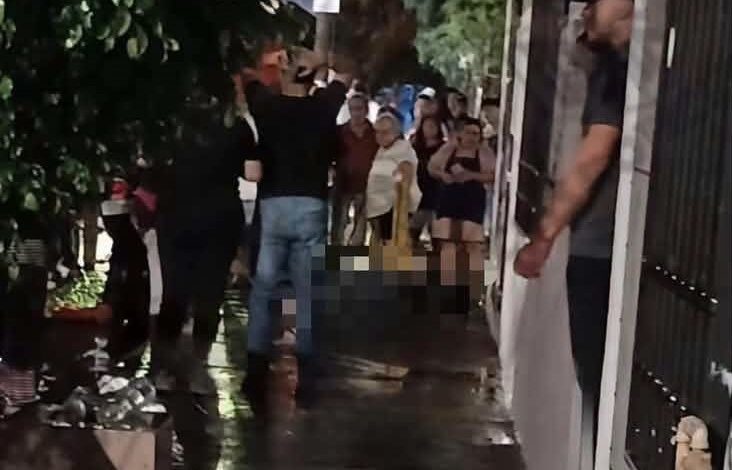 Investigan homicidio de mujer en Colonia Arbolitos